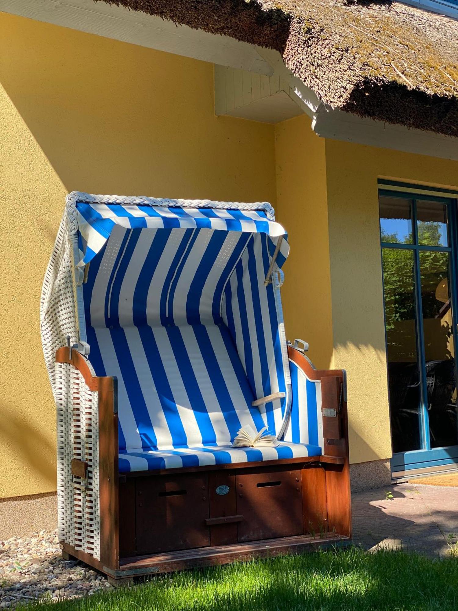 Vila Familienfreundliches Reetdachhaus Weissdorn 2 Puddemin Exteriér fotografie